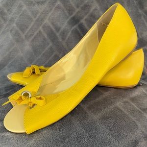 Pontape Bright Yellow Leather Flats
